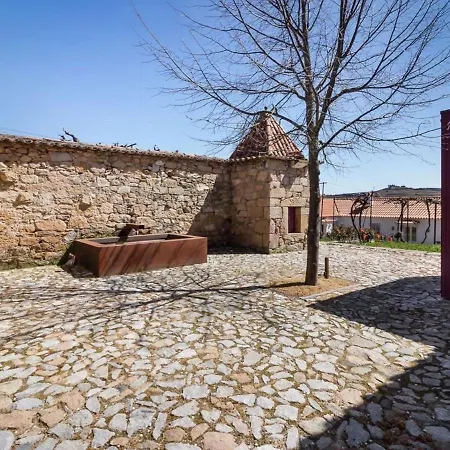 Appealing Holiday In Carrazeda De Ansia With Terrace Dom wakacyjny