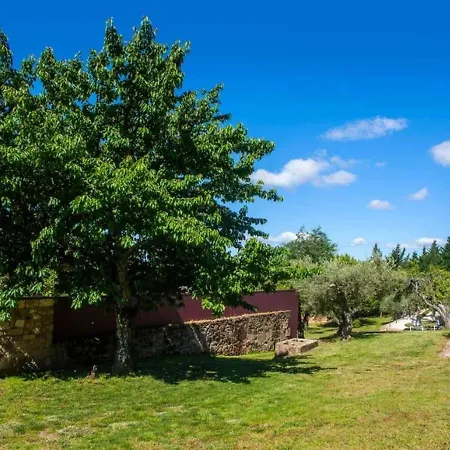 펜션 Appealing Holiday In Carrazeda De Ansia With Terrace *