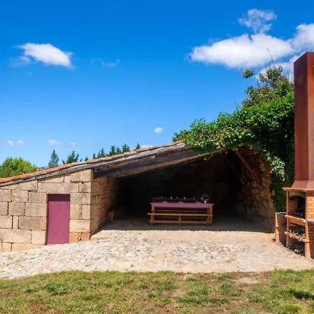 Appealing Holiday In Carrazeda De Ansia With Terrace Dom wakacyjny Tralhariz